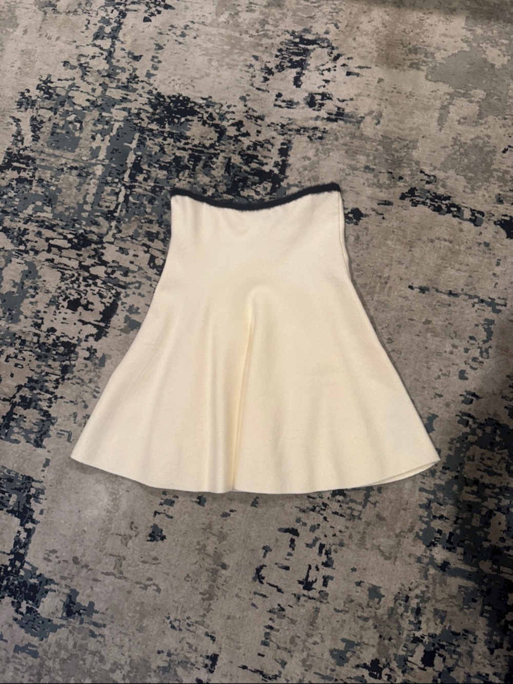Zara Knit-Classic Cream A-Line Women's Skirt